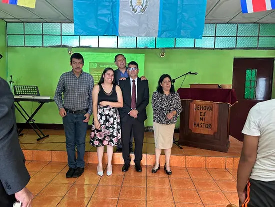 Orando por familia pastoral, IB Horeb, Maya, z. 18, Gt.