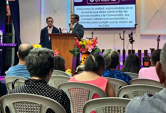 En Iglesia Bautista Esmirna, El Sauzalito, z. 6, Chinautla.