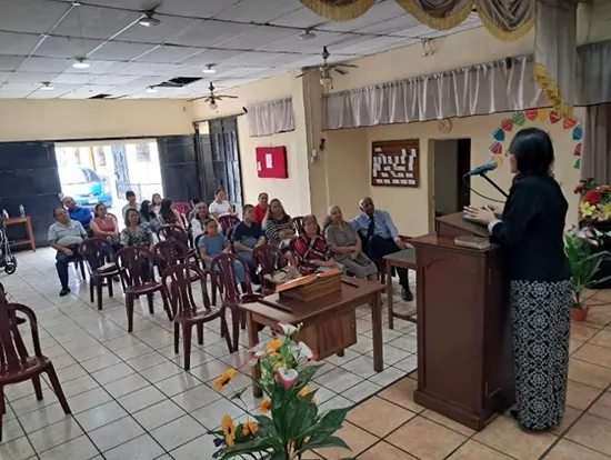 En Iglesia Bautista Castillo Fuerte, Villalobos, Villa Nueva.