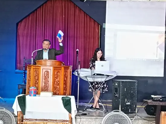 En Iglesia Bautista Gosén, San José las Rosas, z. 6, Mixco.